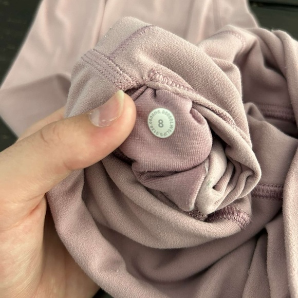 Lulu leggings size 6 - Picture 4 of 5